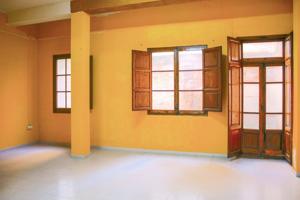 Impecable Local Comercial en Requena photo 0