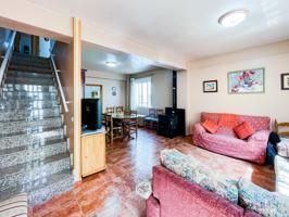 Casa en venta en Roma, Requena photo 0