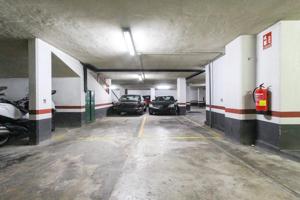 Plaza de garaje en venta en Valencia photo 0