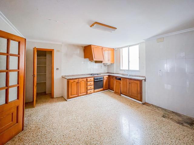 ¡Se vende amplio y luminoso piso de 180 m² en el corazón de Palma de Gandía! photo 0