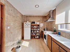 Te presentamos un encantador piso en venta en Chella, Valencia photo 0