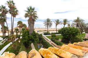 Imagina tu casa en primerísima línea de la playa de El Puig con vistas al mar photo 0