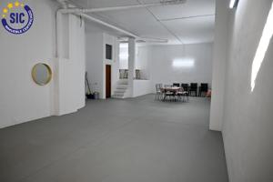 Oportunidad única en Xirivella! Amplio local en venta de 147 m2. photo 0