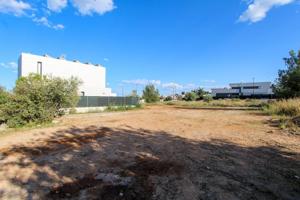 Se vende un terreno urbano ubicado en Calle Garellano photo 0