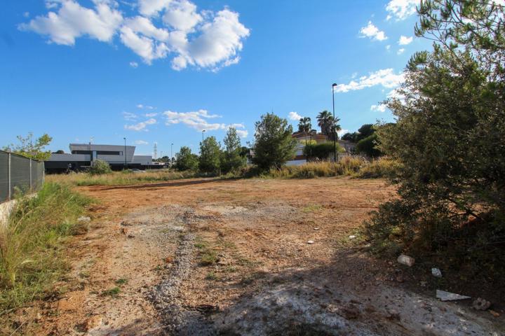 Se vende un terreno urbano ubicado en Calle Garellano photo 0