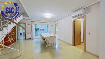 Casa De Pueblo En venta en Centro, Chiva photo 0