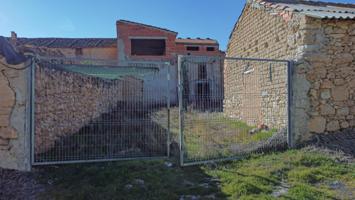 casa en estructura sobre solar de 359 metros cuadrados en Castrillo de Duero,Valladolid photo 0
