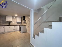 Casa En venta en Comunidad Valenciana, Requena photo 0