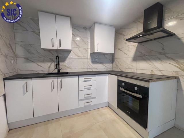 Casa En venta en Comunidad Valenciana, Requena photo 0