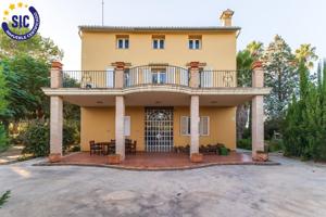 Casa De Campo En venta en Comunidad Valenciana, Carcaixent photo 0