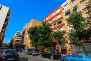 ¡Oportunidad para inversores! Piso en venta con inquilino y segura rentabilidad photo 0
