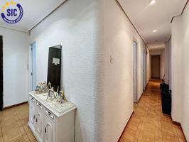 Venta piso en Av. del CID photo 0