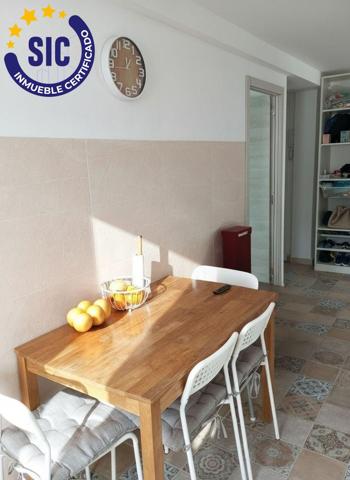 En venta piso compacto en la zona céntrica de Torrent photo 0