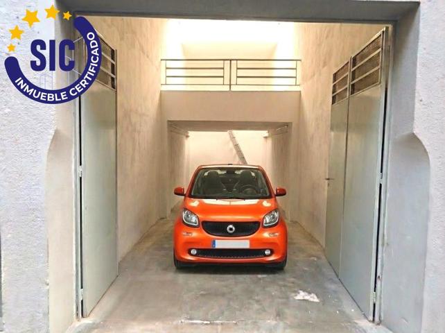 Venta de Garaje en Calle Les Madelenes photo 0