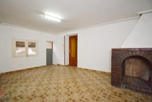 CASA DE 3 PLANTAS EN GALLUR CON CORRAL ((MUCHAS POSIBILIDADES)) - C- RAMON Y CAJAL photo 0