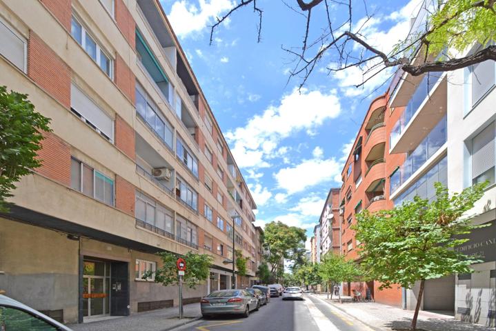 PISO DE 4 DORMITORIOS CON GARAJE EN SECTOR CUELLAR - C- LAPUYADE photo 0
