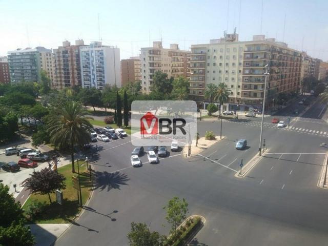 !! ESTUDIANTES !! EXCELENTE UBICACION !! CALLE CLARIANO !! A POCOS PASOS DE PLAZA XUQUER !!Te presen photo 0