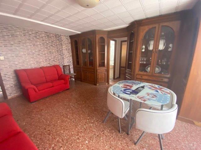 *** ESTUDIANTES ** PARA ENTRAR EN AGOSTO** Amplio piso con 4 habitaciones, equipadas con es photo 0