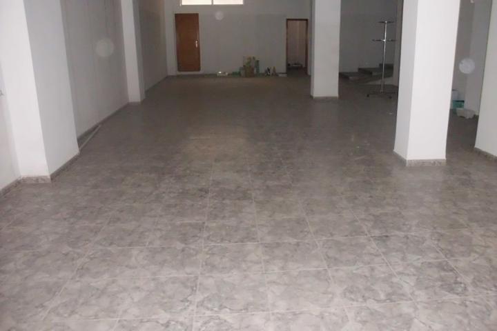 Local comercial en Avda. Albaida - Ontinyent photo 0