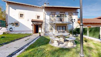 Casa de piedra en el Valle de Mena photo 0