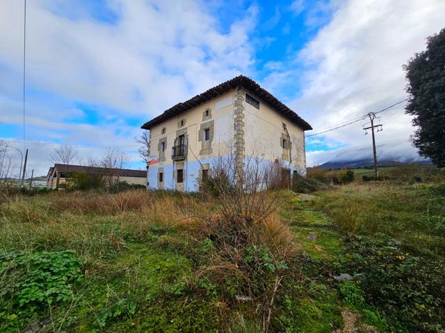 CASA DE PIEDRA CON TERRENO JUNTO A VILLASANA photo 0