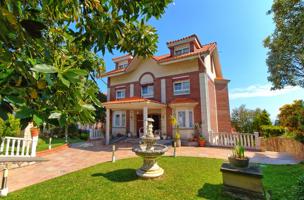 CHALET INDEPENDIENTE DE LUJO EN CASTRO URDIALES photo 0