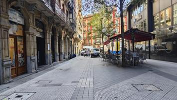 SE VENDE PLAZA DE GARAJE EN PLENO CENTRO DE BILBAO - ALBIA photo 0