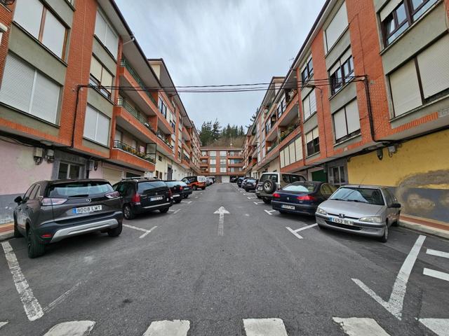 ¡Tu Nuevo Almacén en Zalla Te Está Esperando! 🏭✨ photo 0