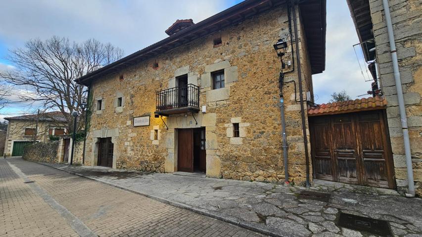 CASA DE PIEDRA CON JARDÍN EN EL CASCO HISTÓRICO DE VILLASANA photo 0