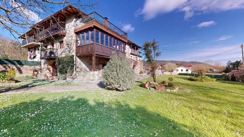 DOS CASAS PAREADAS CON TERRENO photo 0
