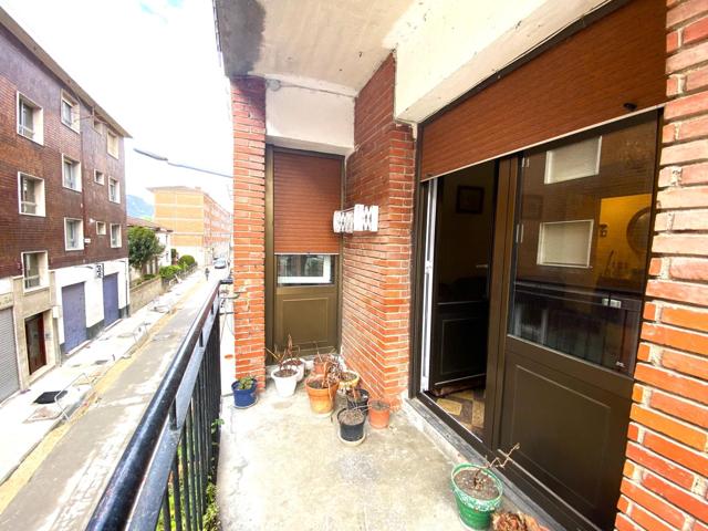 Piso de 76 metros construidos Villasana de Mena photo 0