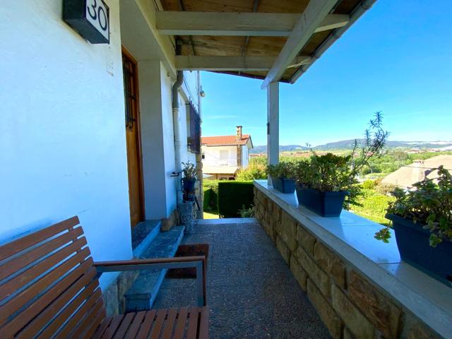 Encantadora casa en Sondika con jardín photo 0