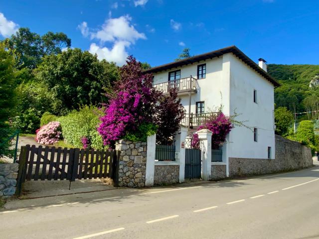 Encantadora propiedad con amplias posibilidades photo 0