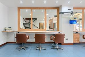 OPORTUNIDAD! Amplio local comercial listo para empezar a trabajar en el centro de Portugalete photo 0