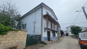 ¡OPORTUNIDAD CASA CON JARDIN! photo 0