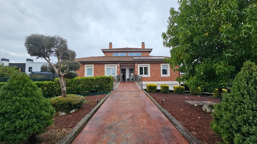 Chalet Bifamiliar en Basauri photo 0