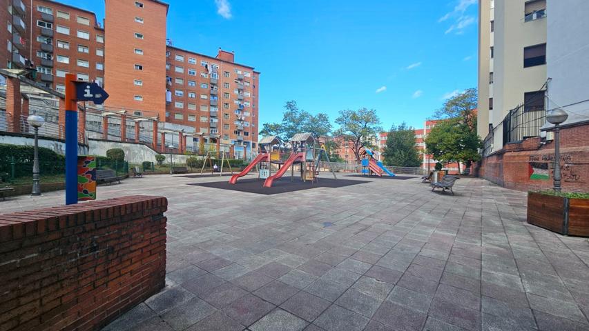 Piso con balcón en Bilbao photo 0