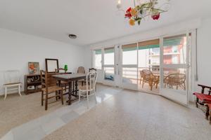 Apartamento en Torrevieja en primera línea photo 0