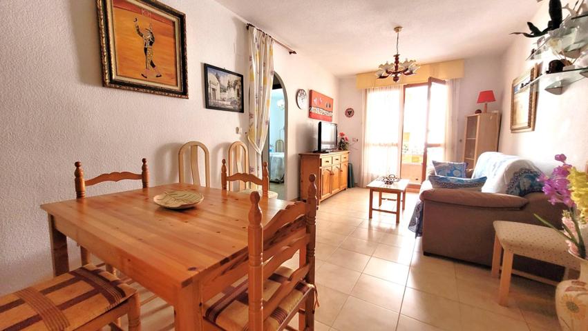 SE VENDE BONITO APARTAMENTO CON VISTAS LATERALES AL MAR Y PISCINA COMUNITARIA!!!!! photo 0