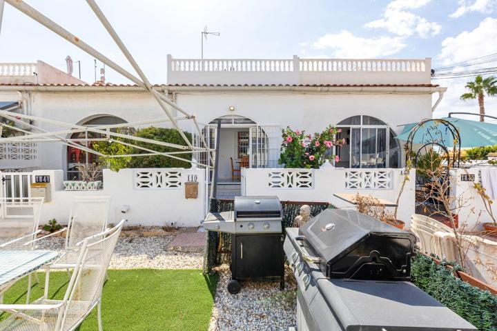 Acogedor Bungalow sin vecinos en Torrevieja – Ideal para la Vida Tranquila photo 0