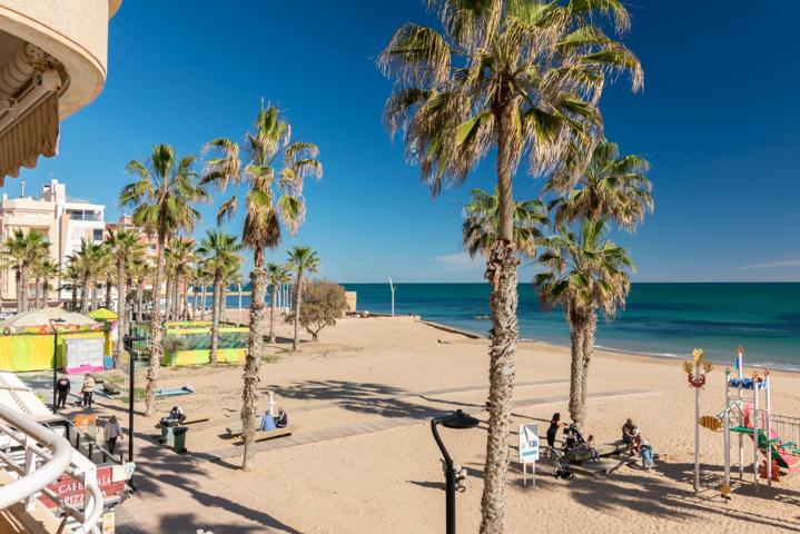 Apartamento en primera línea de playa, vistas frontales al mar photo 0