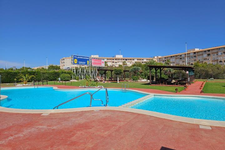 🏡 Hermoso Bungalow Renovado en Parque de las Naciones, Torrevieja photo 0