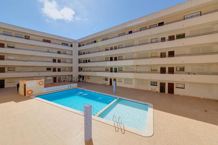 AMPLIO APARTAMENTO DE 3 DORMITORIOS Y PISCINA COMUNITARIA A TAN SOLO 500M DE LA PLAYA photo 0