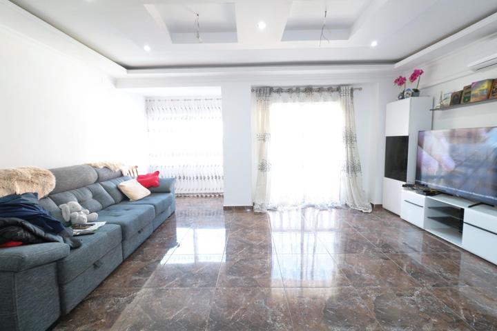 APARTAMENTO CÉNTRICO REFORMADO DE 4 DORMITORIOS photo 0