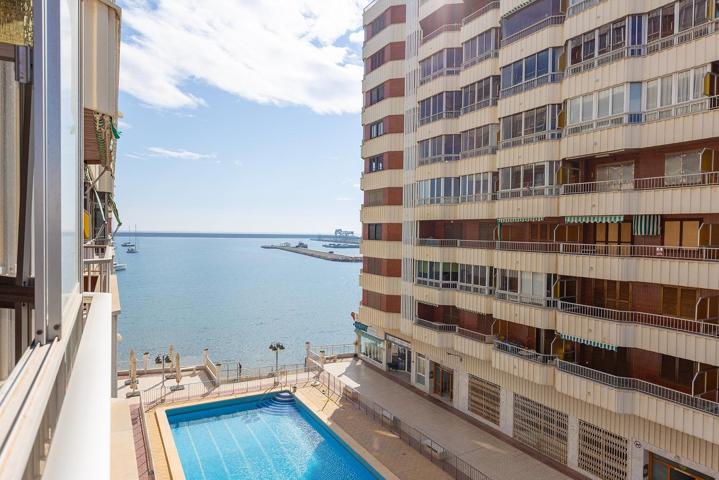 Oportunidad con vistas al mar de 3 dormitorios 2 baños y piscina photo 0