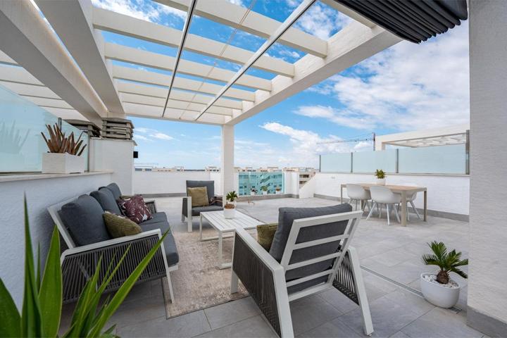 Ático moderno de 2 Dormitorios con Solarium Privado y Vistas al Lago - La Mata photo 0
