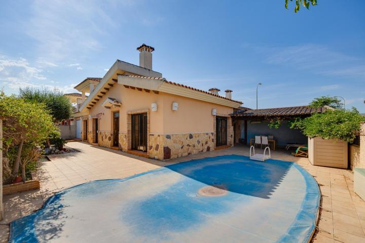 🏡 Chalet Exclusivo en Esquina entre Orihuela y Bigastro – Todo en Una Planta con Piscina Privada ☀️ photo 0