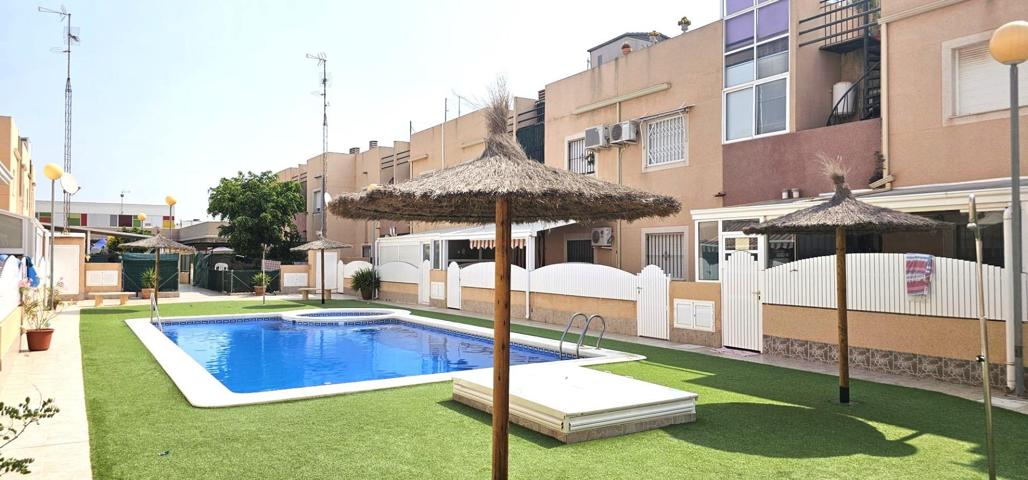 Bungalow en Planta Alta en Santiago de la Ribera photo 0