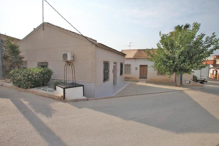 CASA EN ARNEVA CON PARCELA DE 400 M2 JUNTO A LA MONTAÑA photo 0