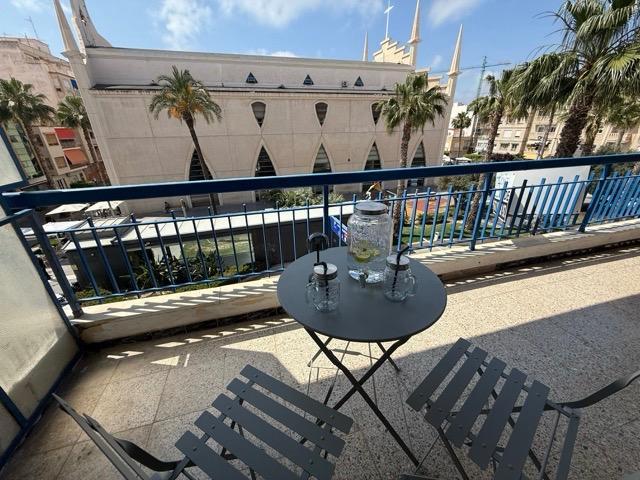 PISO DE 4 DORMITORIOS EN PLENO CENTRO, TORREVIEJA photo 0